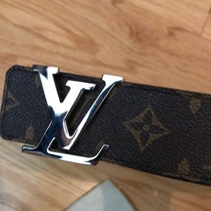 🔥SOLD🔥Louis Vuitton Print Reversible belt